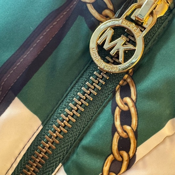 Michael Kors Bold Logo Print Puffer Vest Zip Front Equestrian Purse Straps Chain - Picture 5 of 9